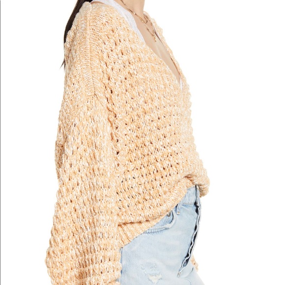 🌹Free People Knitted V Neck Sweater in Neutral - Picture 10 of 16